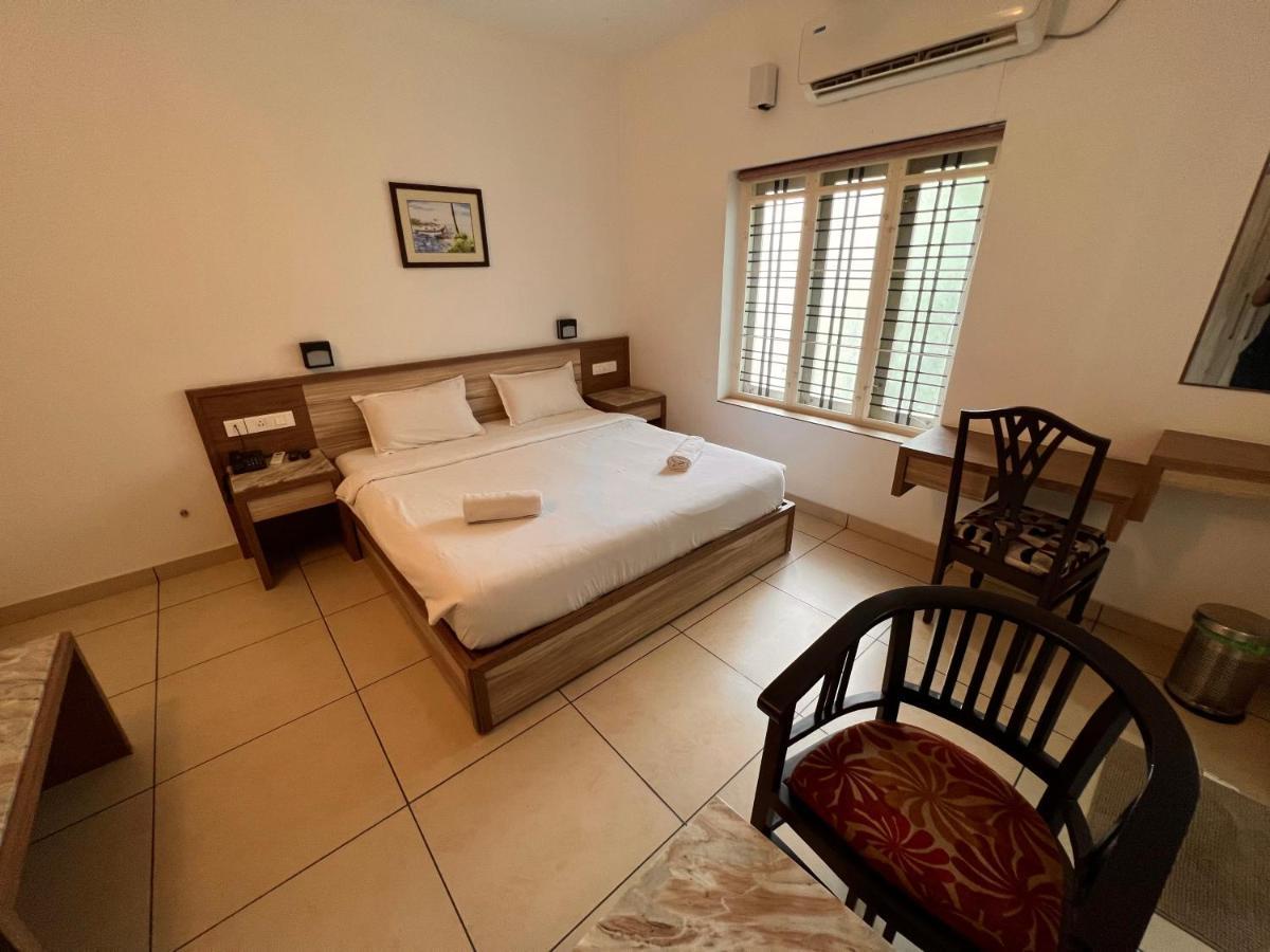 Ramas Garden Bed & Breakfast Thiruvananthapuram Exterior photo